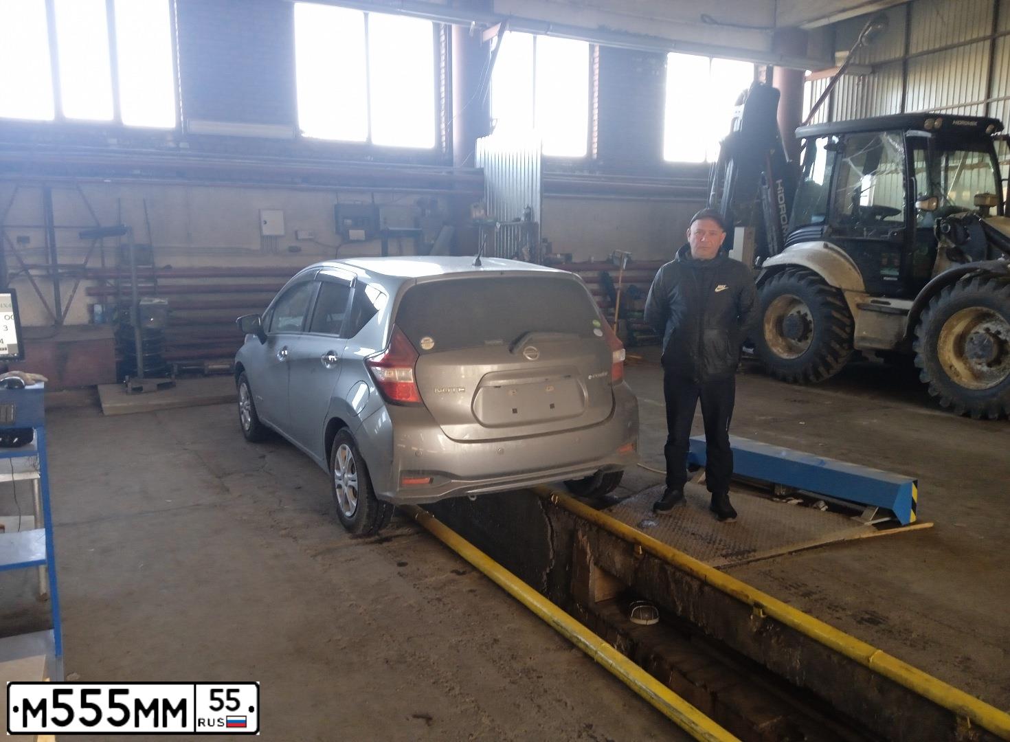 Фото автомобиля ВАЗ 21070, 1998 — госномер М555ММ55. Цвет: СИНИЙ ТЕМНЫЙ