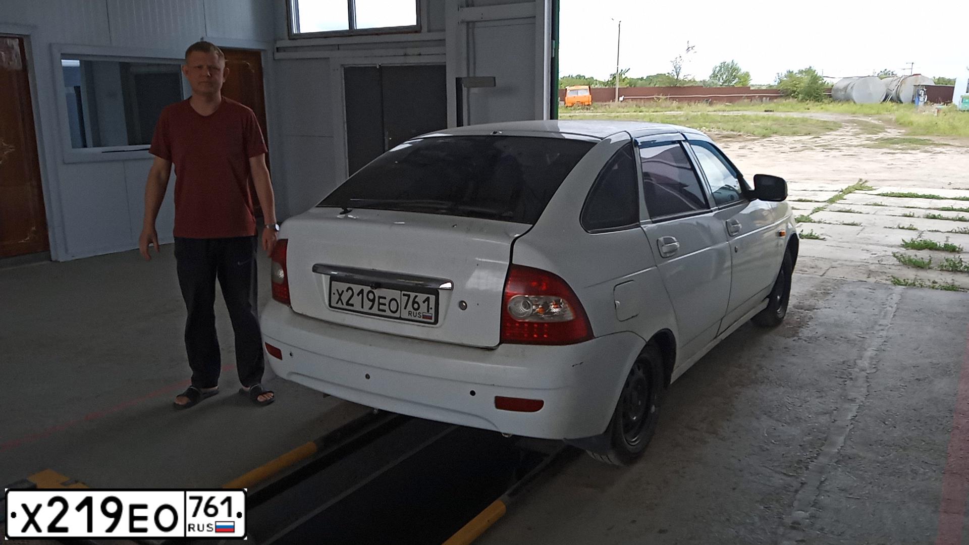 Фото автомобиля LADA 2172 PRIORA, 2009 — госномер Е934ВО08. Цвет: Белый