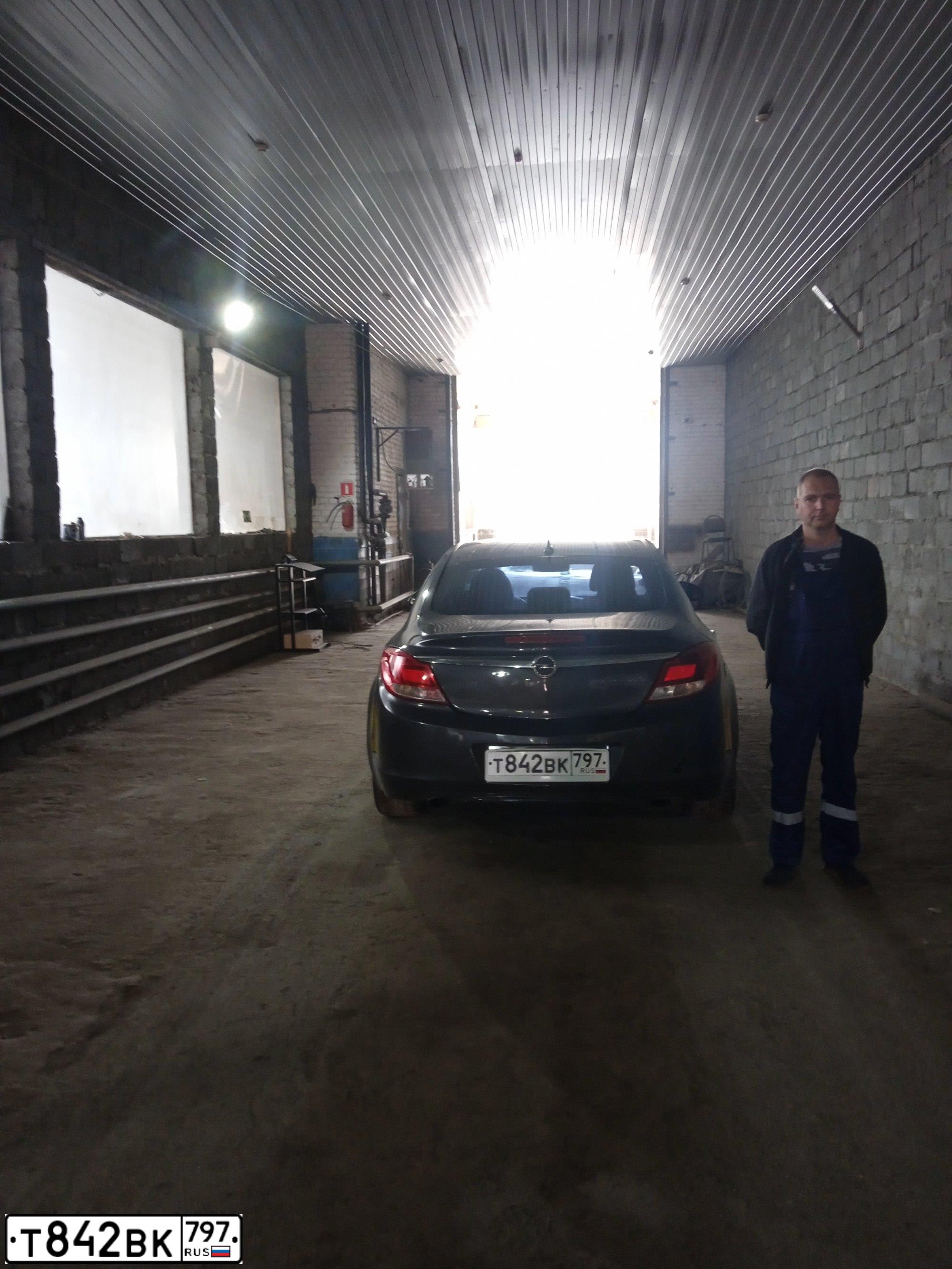 Фото автомобиля OPEL INSIGNIA, 2008 — госномер Т381ТМ790. Цвет: ТЕМНО-СЕРЫЙ
