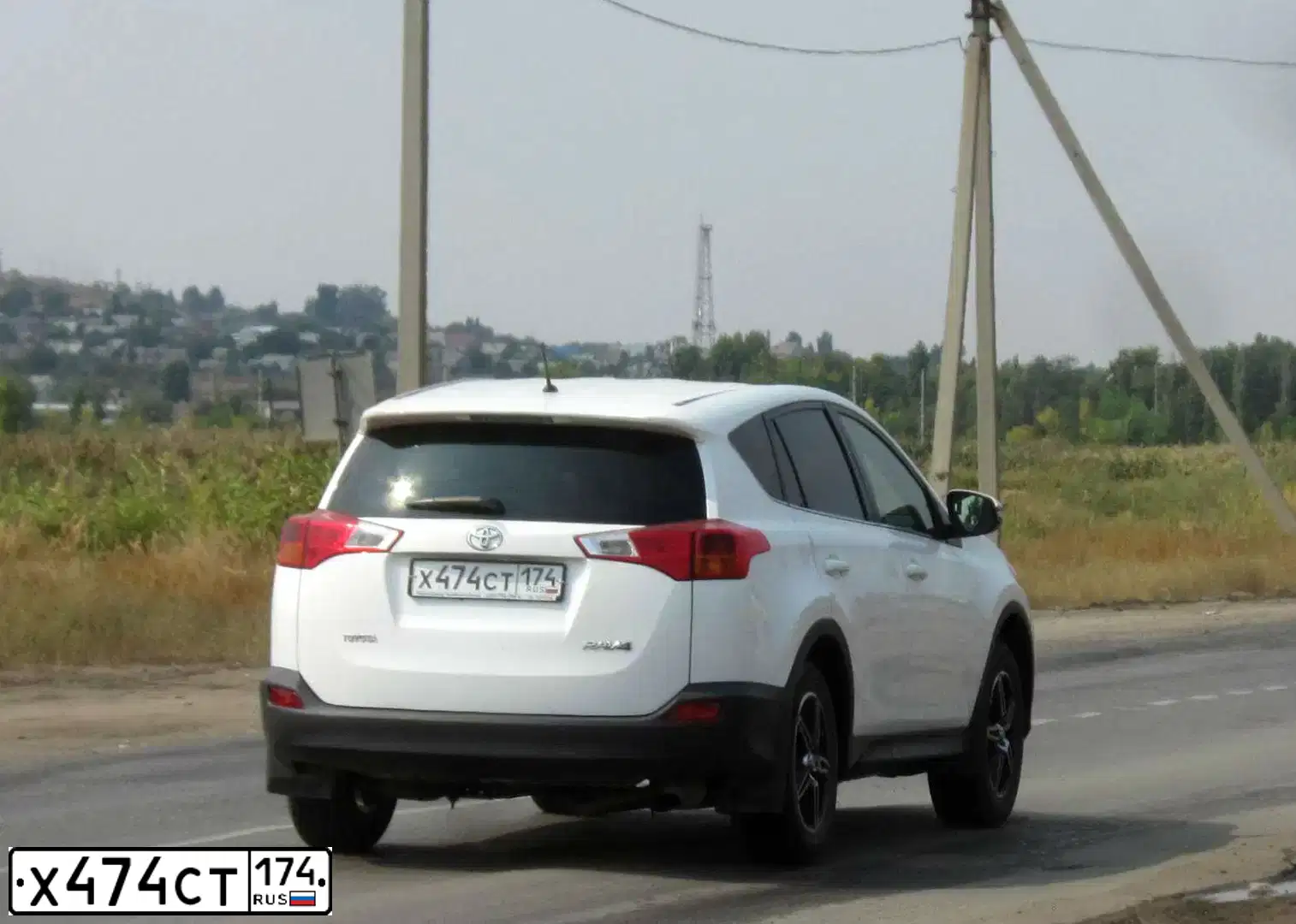 Фото автомобиля TOYOTA RAV4, 2013 — госномер Х474СТ174