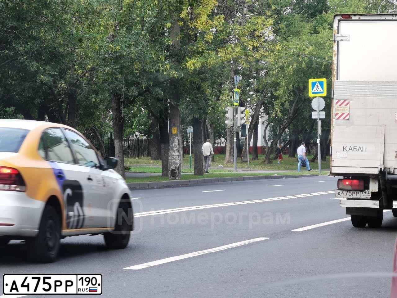 Фото автомобиля MERCEDES SPRINTER, 2008 — госномер А475РР190. Цвет: БЕЛЫЙ