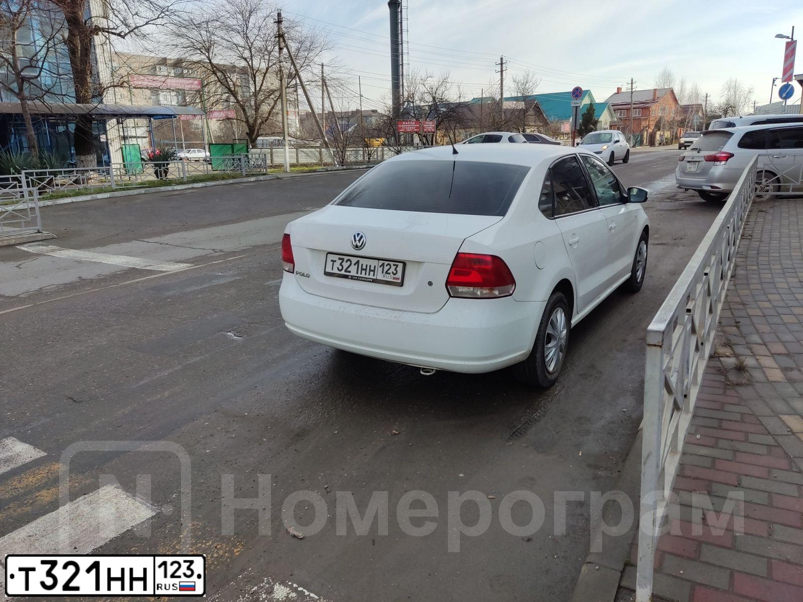 Фото автомобиля VOLKSWAGEN POLO, 2011 — госномер У436РХ193. Цвет: Белый