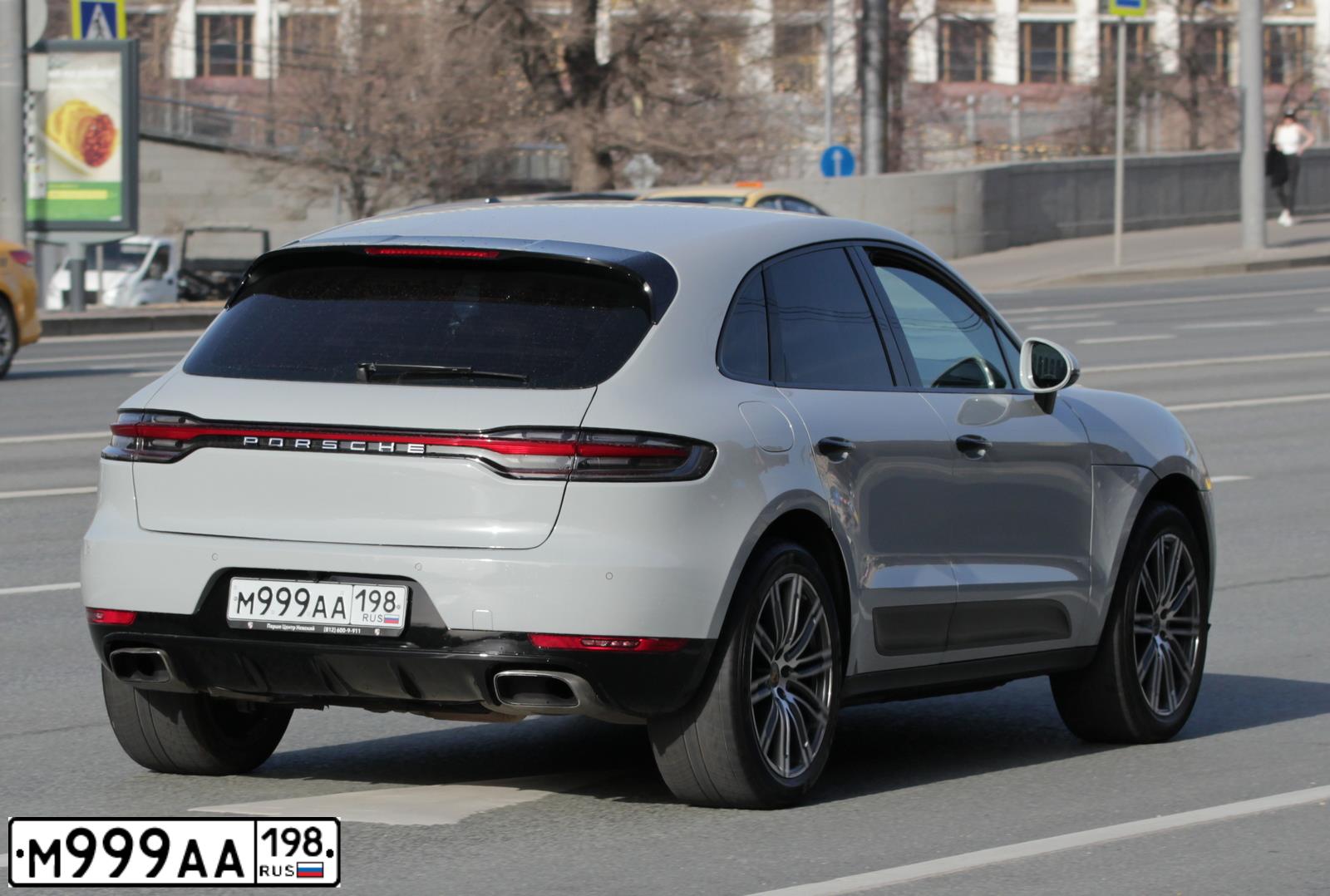 Фото автомобиля LADA 2105 LADA, 2006 — госномер Н034РК198. Цвет: Темно-зеленый