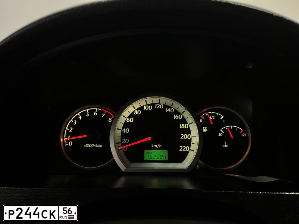 Фото автомобиля CHEVROLET LACETTI, 2007 — госномер В588ЕТ774. Цвет: СЕРЕБРИСТЫЙ