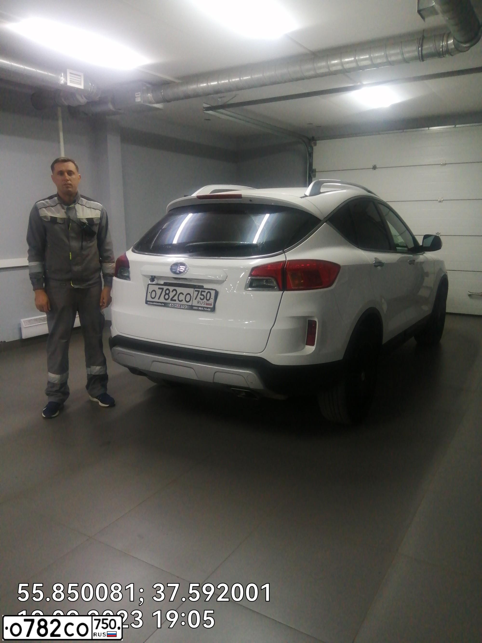Фото автомобиля FAW BESTURN X80, 2017 — госномер В208ВА184. Цвет: БЕЛЫЙ