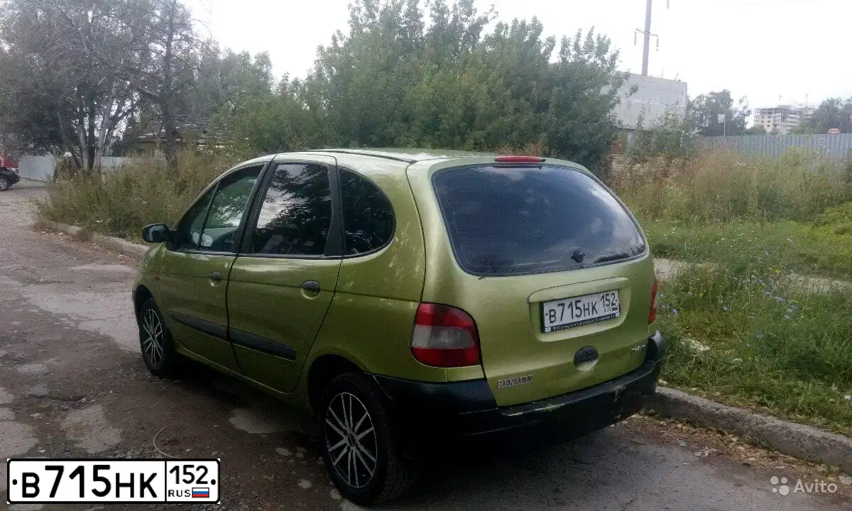 Фото автомобиля RENAULT MEGANE /GRAND/ SCENIC, 2001 — госномер Е940ТМ21. Цвет: ЗЕЛЕНЫЙ