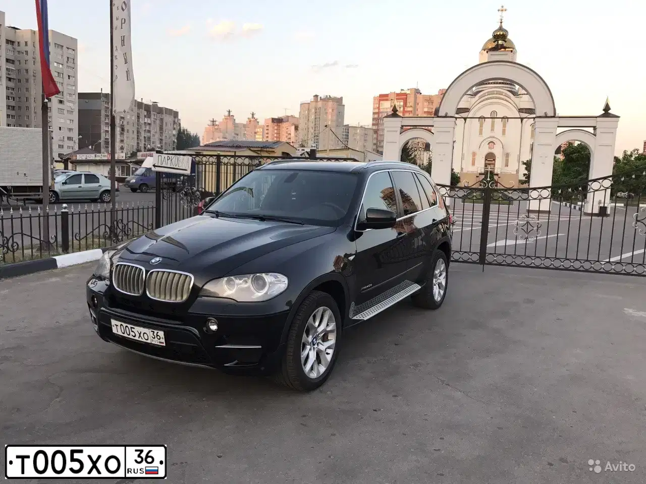 Фото автомобиля БМВ X5 XDRIVE40D, 2010 — госномер М114УЕ69. Цвет: ЧЕРНЫЙ