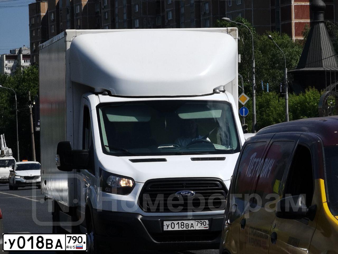 Фото автомобиля FORD TRANSIT, 2019 — госномер У018ВА790. Цвет: Белый