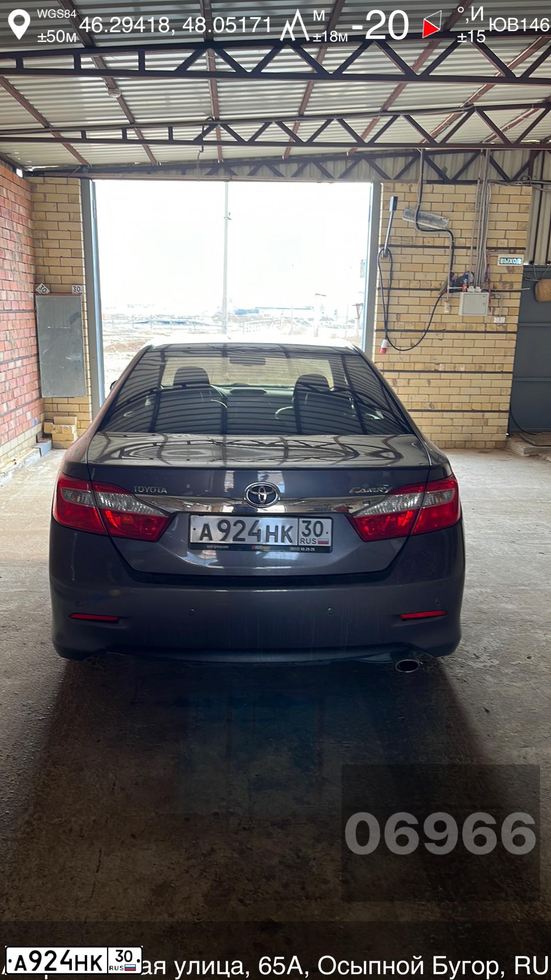 Фото автомобиля TOYOTA CAMRY, 2012 — госномер М010АМ123