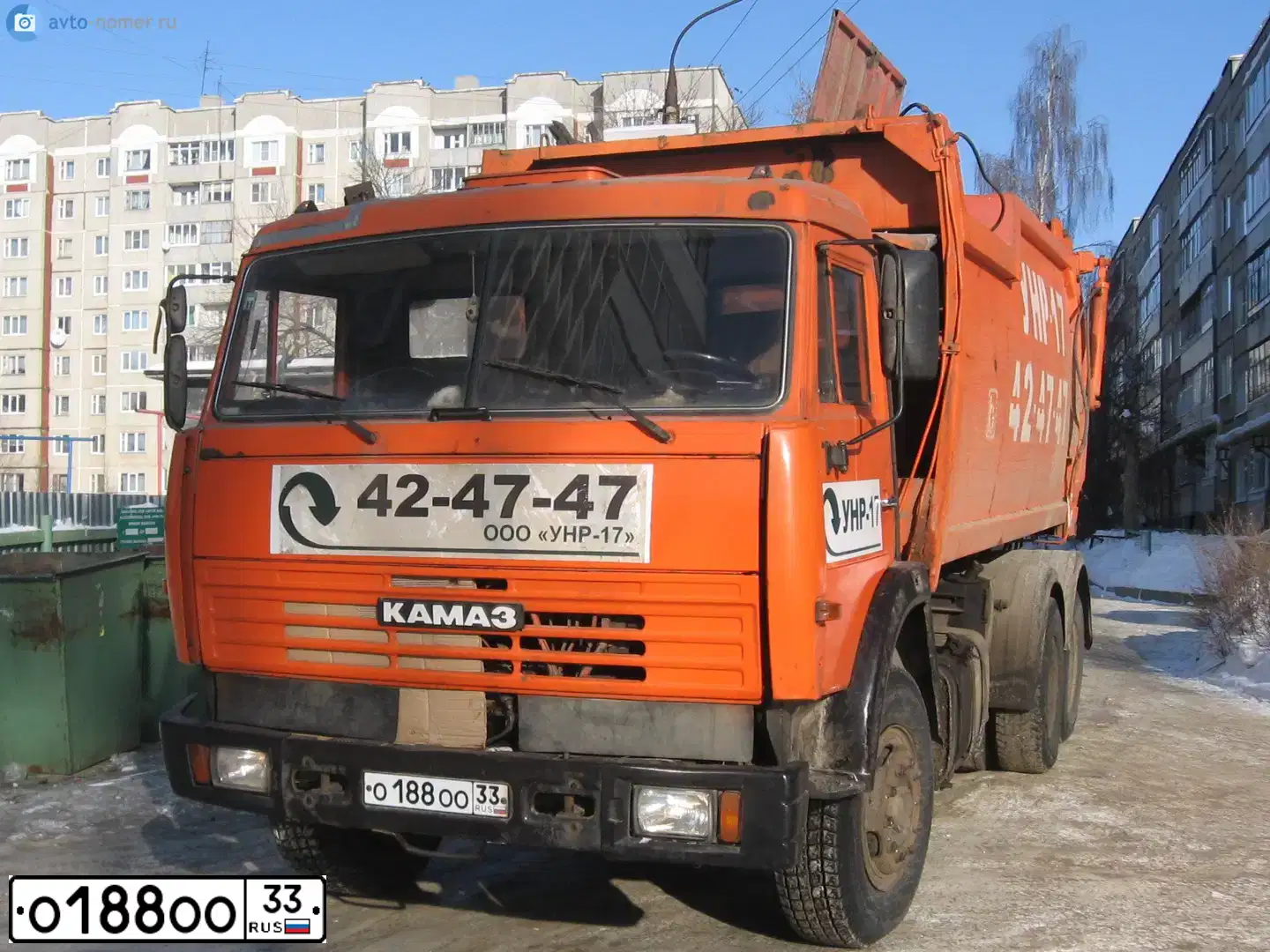 Фото автомобиля KAMAZ 53215 /6X4/, 2006 — госномер О188ОО33. Цвет: Оранжевый