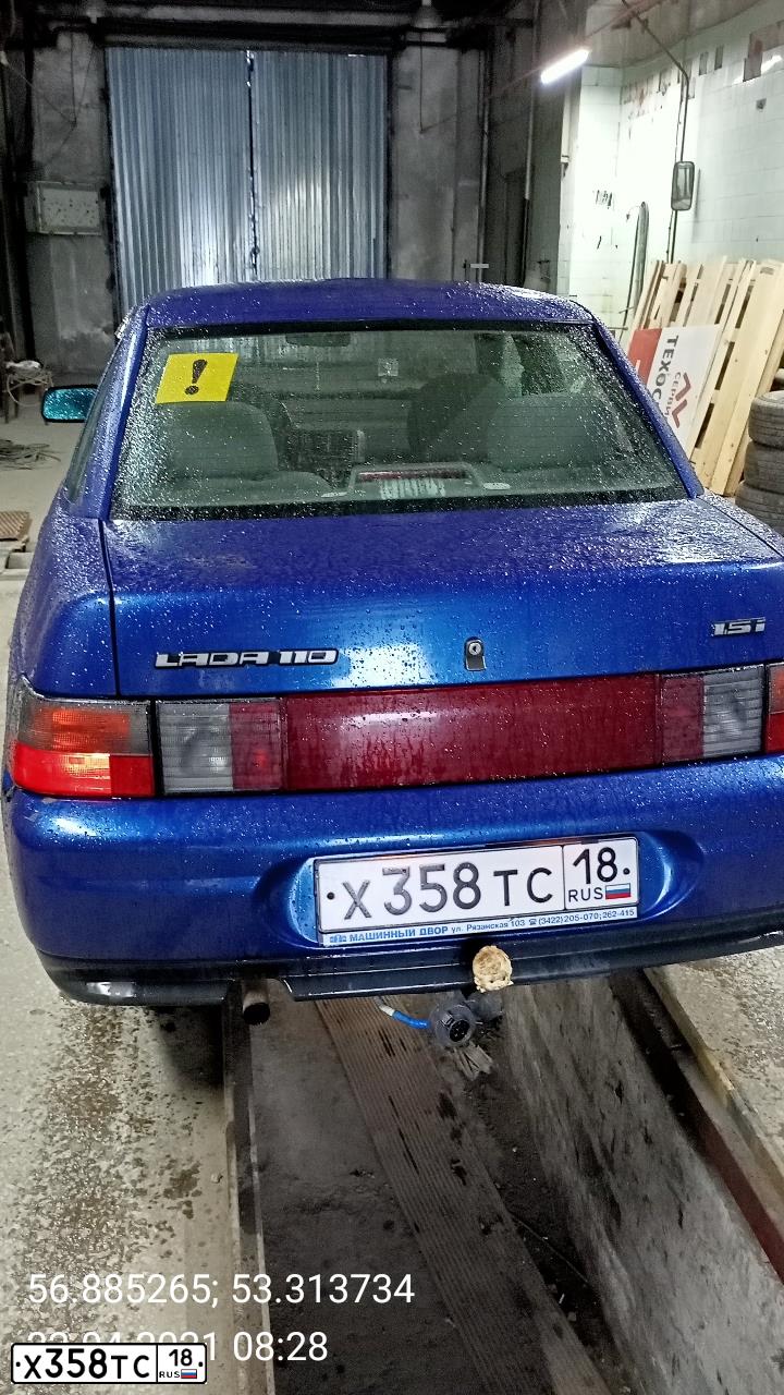 Фото автомобиля LADA 2110 LADA, 2002 — госномер Х358ТС18. Цвет: серебристо-ярко-синий