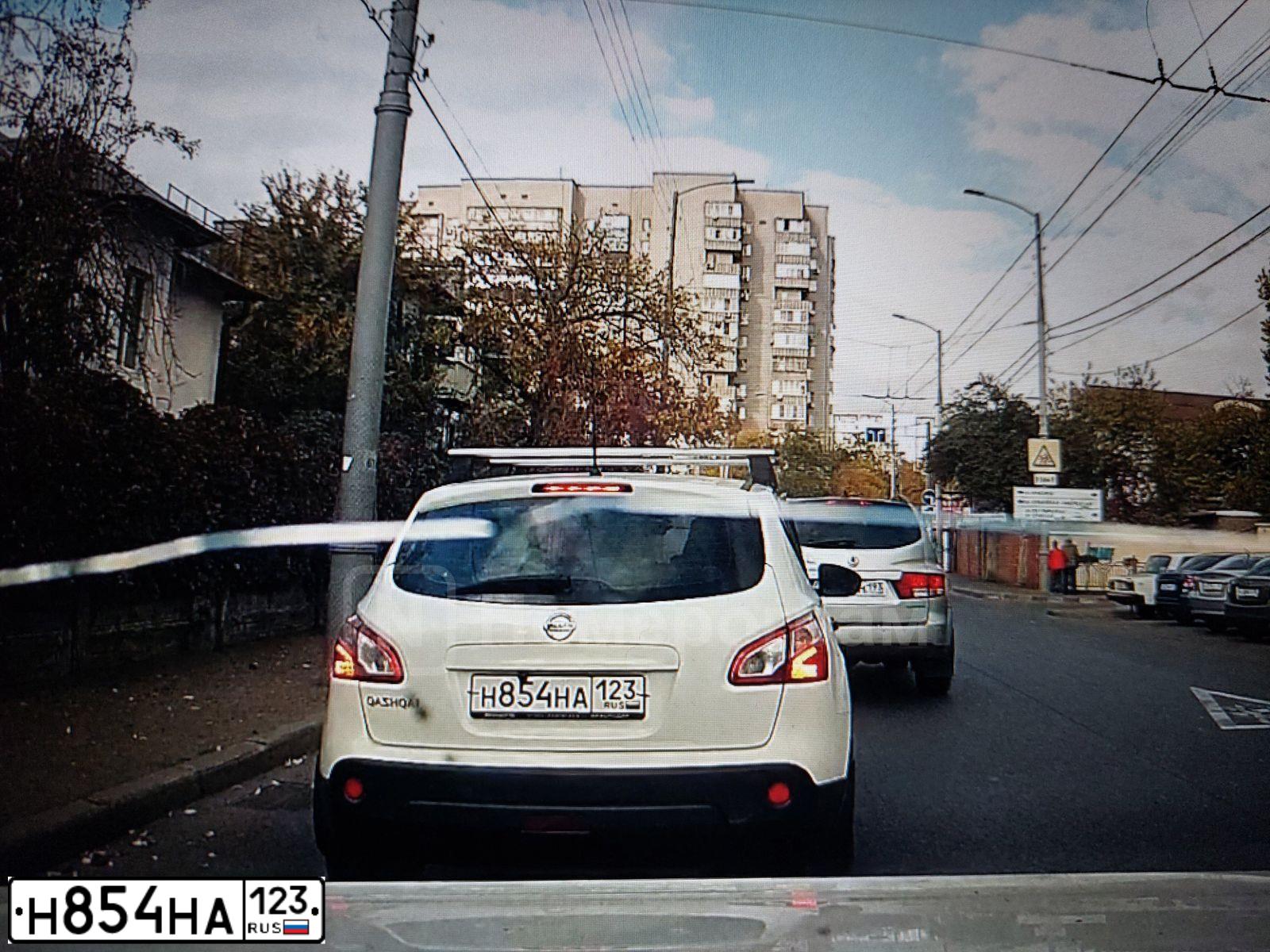 Фото автомобиля NISSAN QASHQAI, 2013 — госномер Н982ХА43. Цвет: Белый
