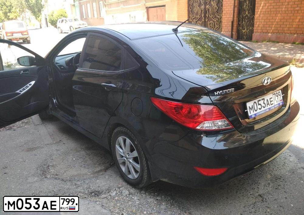 Фото автомобиля HYUNDAI SOLARIS, 2013 — госномер Н267РМ124. Цвет: ЧЕРНЫЙ