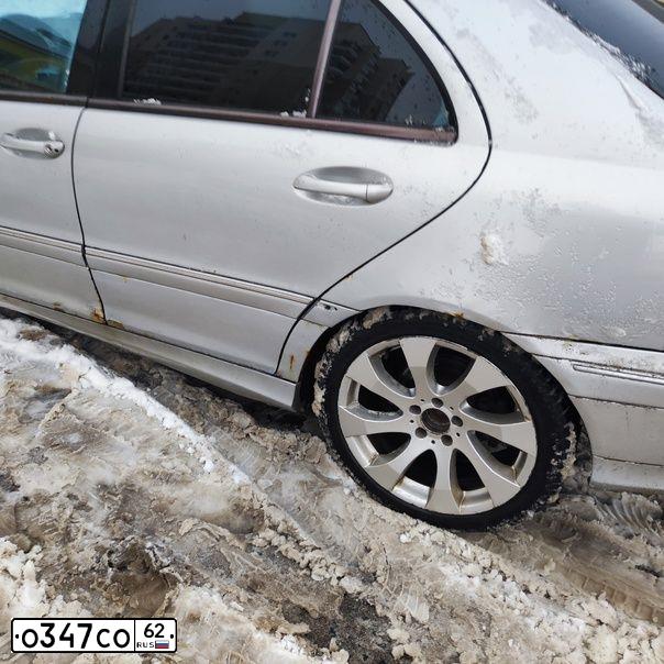 Фото автомобиля MERCEDES C-KLASSE, 2000 — госномер О347СО62. Цвет: СЕРЕБРИСТЫЙ
