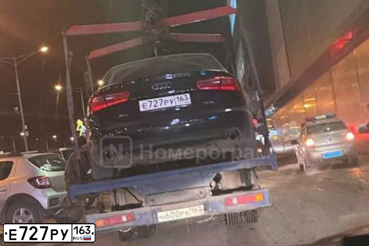 Фото автомобиля AUDI A6, 2011 — госномер Е727РУ163. Цвет: ЧЕРНЫЙ
