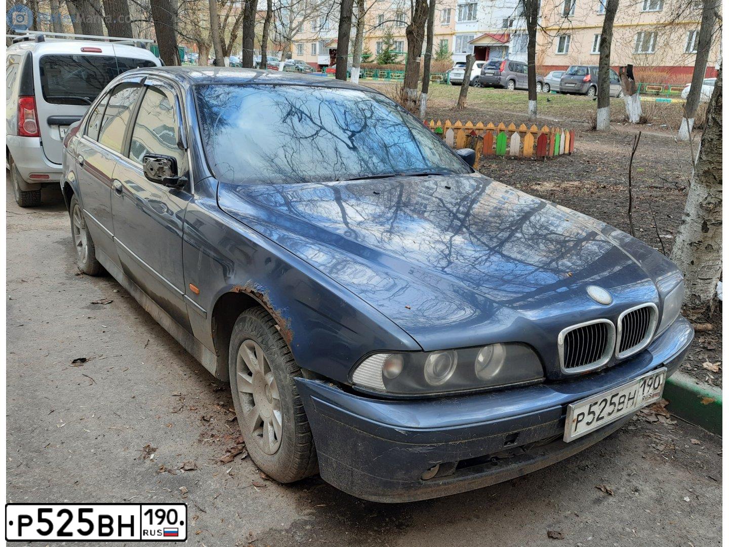 Фото автомобиля BMW SERIE 5, 2003 — госномер М955ОО77. Цвет: СИНИЙ