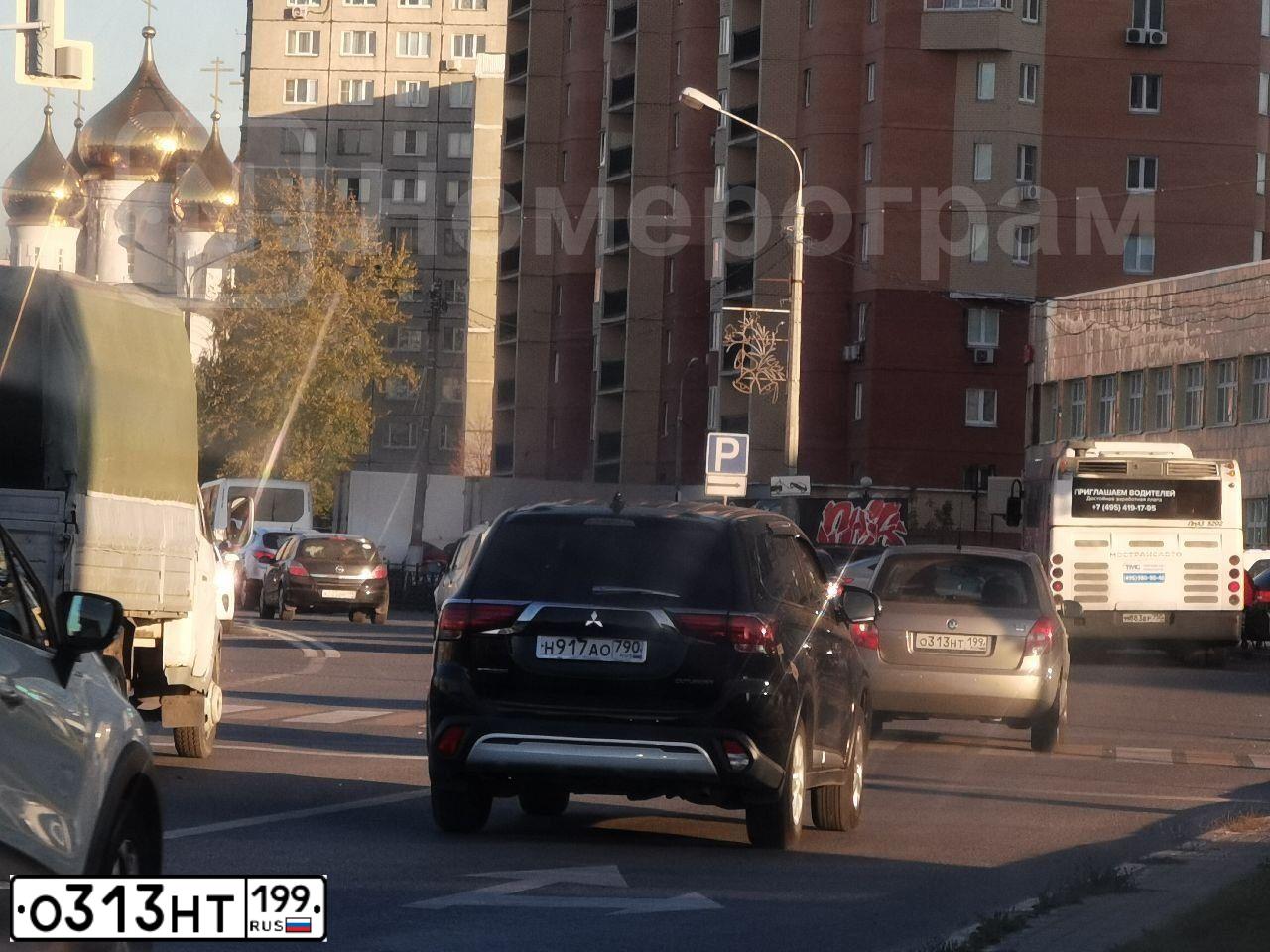 Фото автомобиля SKODA FABIA, 2008 — госномер О313НТ199. Цвет: СЕРЫЙ