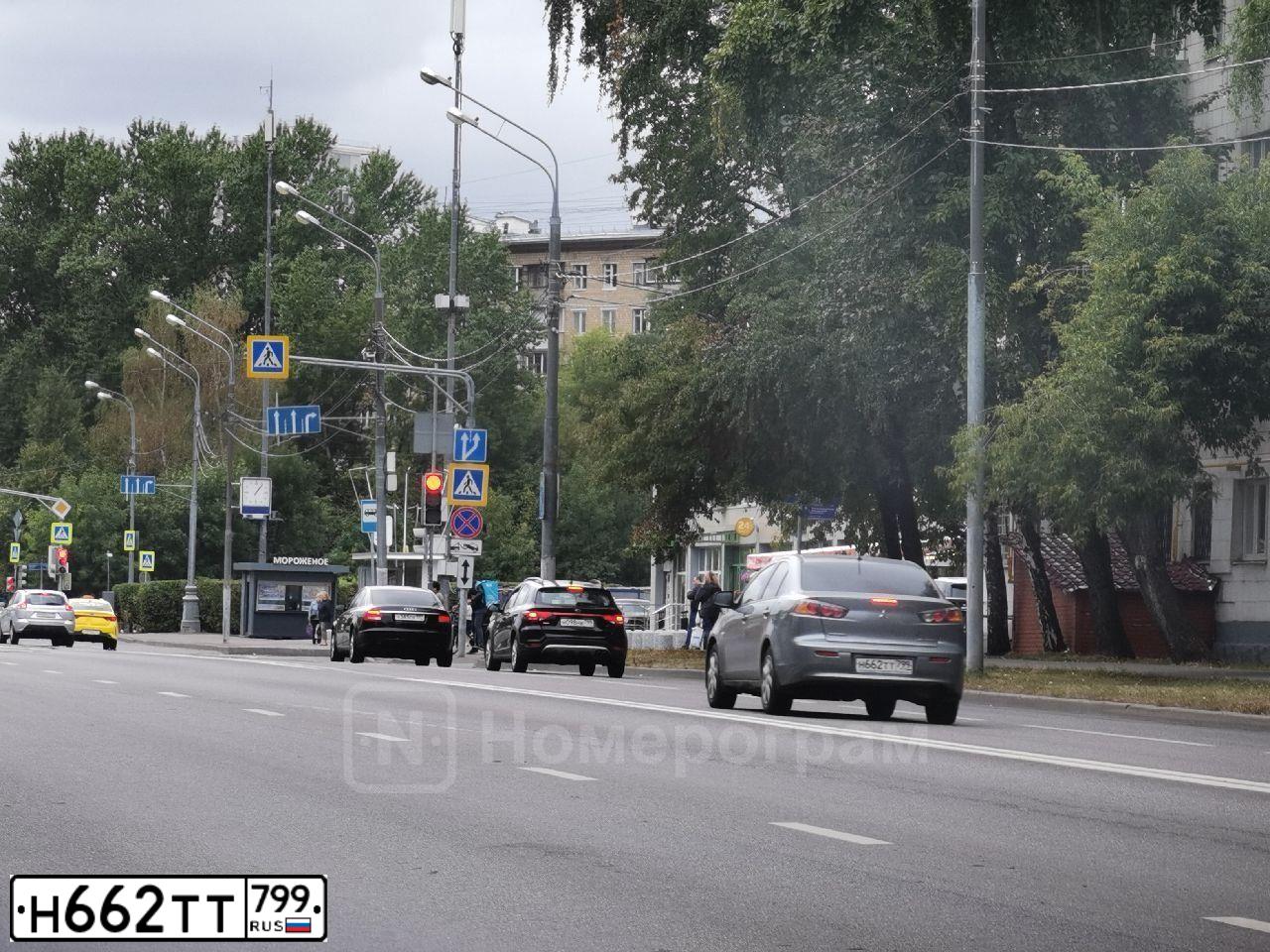 Фото автомобиля MITSUBISHI LANCER, 2012 — госномер Н662ТТ799. Цвет: Серый