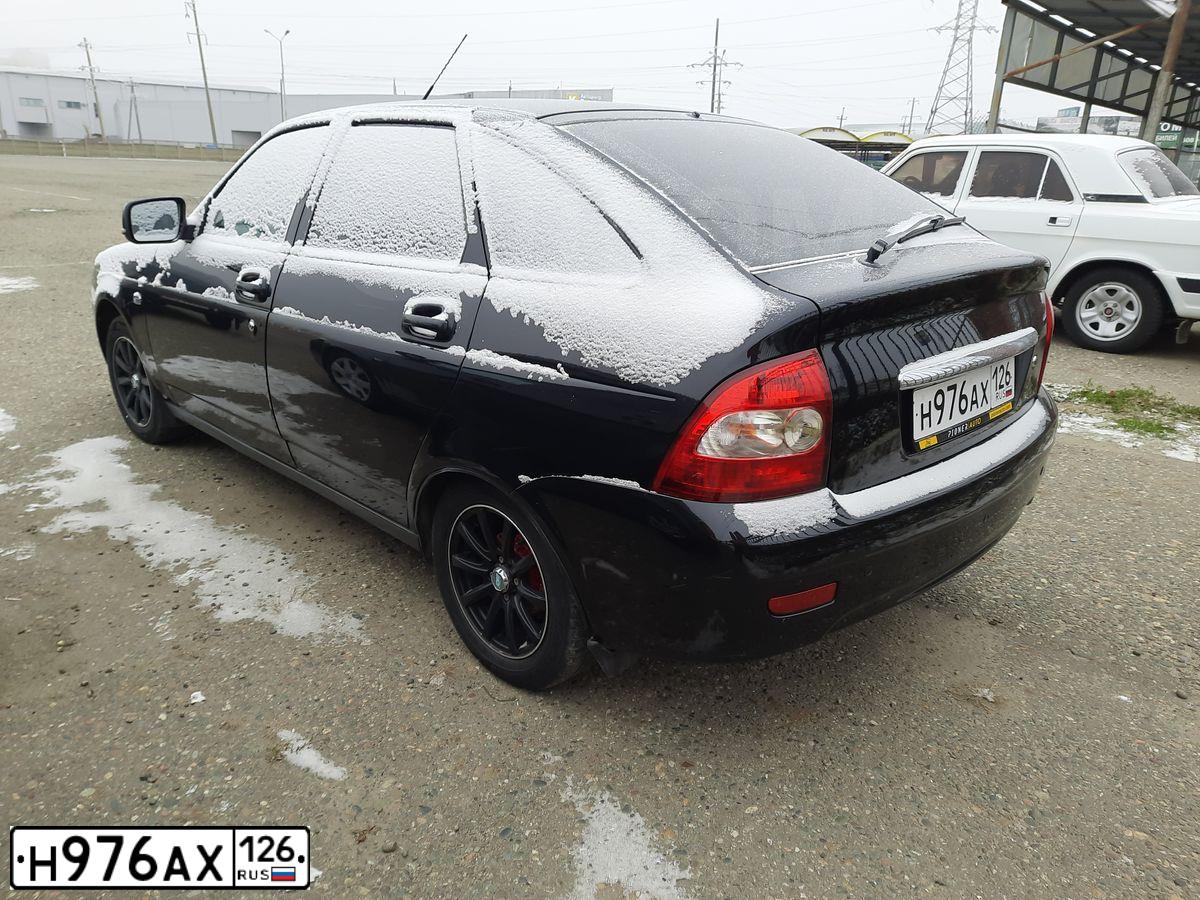 Фото автомобиля LADA 2172 PRIORA, 2013 — госномер Н976АХ126. Цвет: Сине-Черный