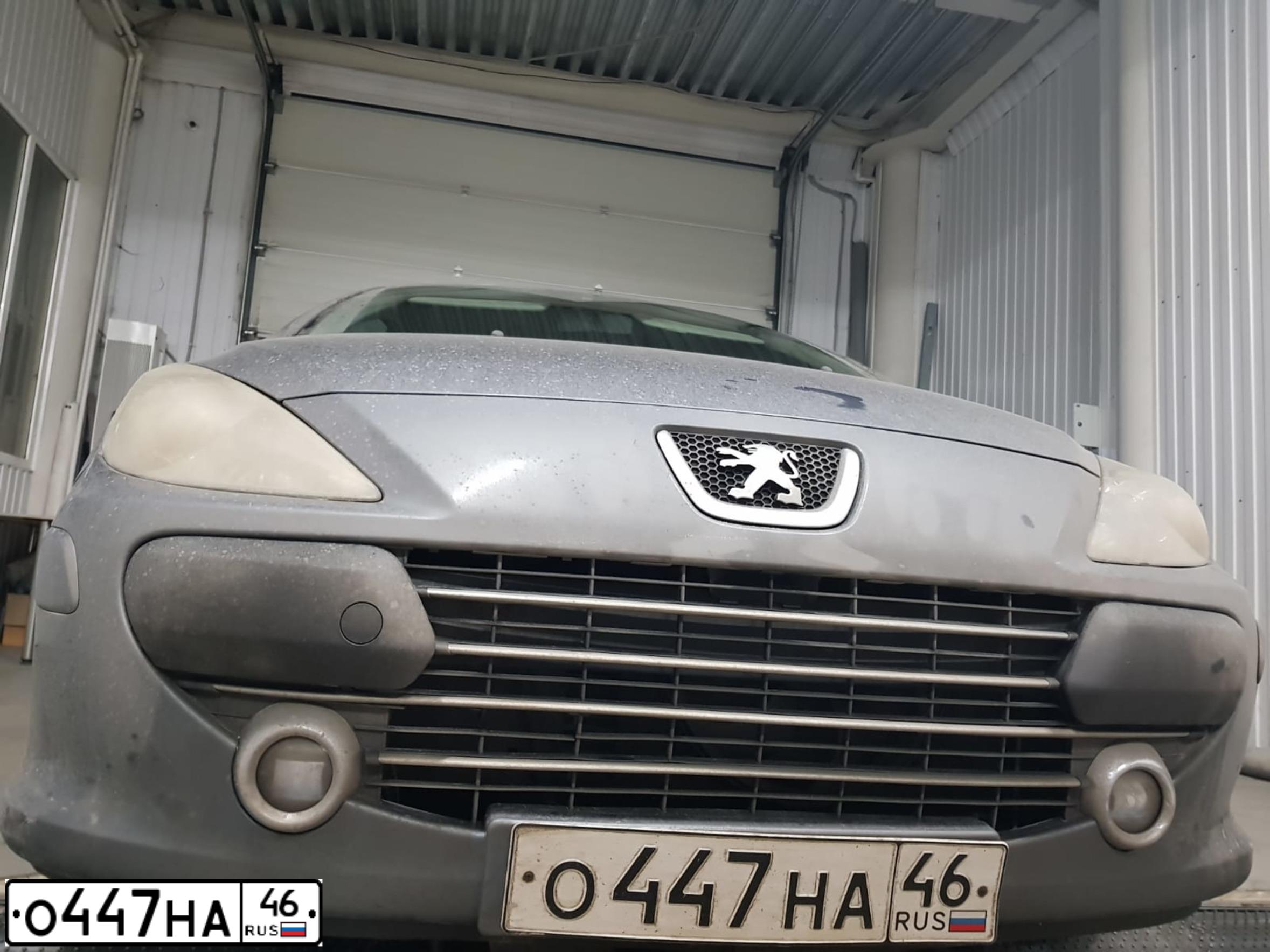 Фото автомобиля PEUGEOT 307, 2007 — госномер О447НА46. Цвет: Серый