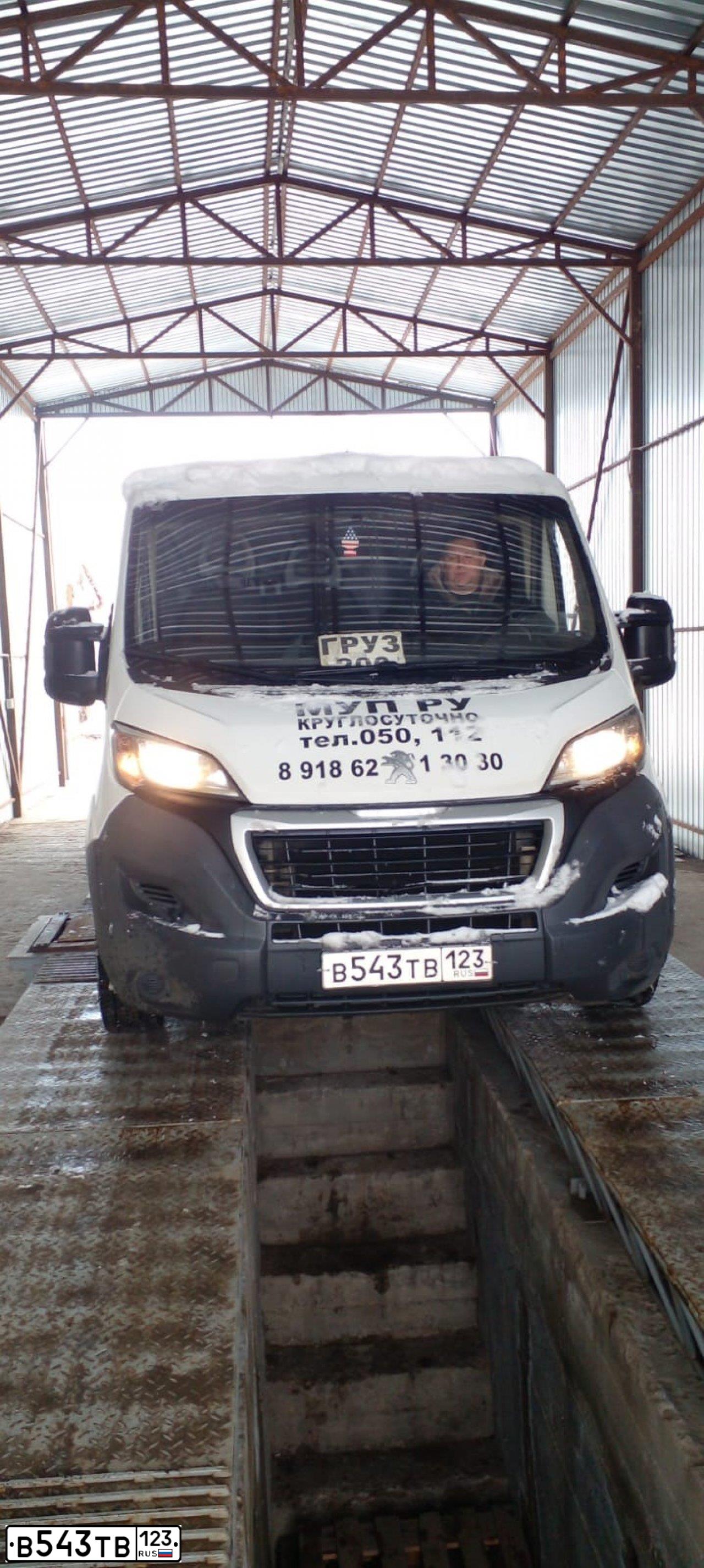 Фото автомобиля PEUGEOT BOXER, 2017 — госномер В543ТВ123. Цвет: БЕЛЫЙ