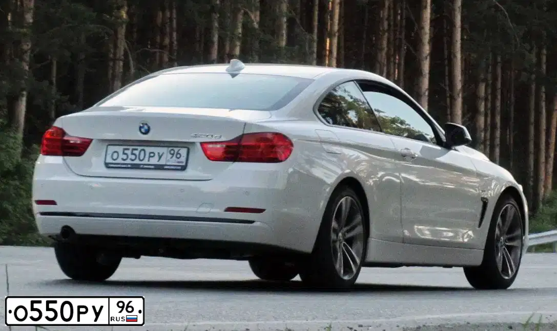 Фото автомобиля BMW SERIE 4, 2014 — госномер О550РУ96. Цвет: БЕЛЫЙ