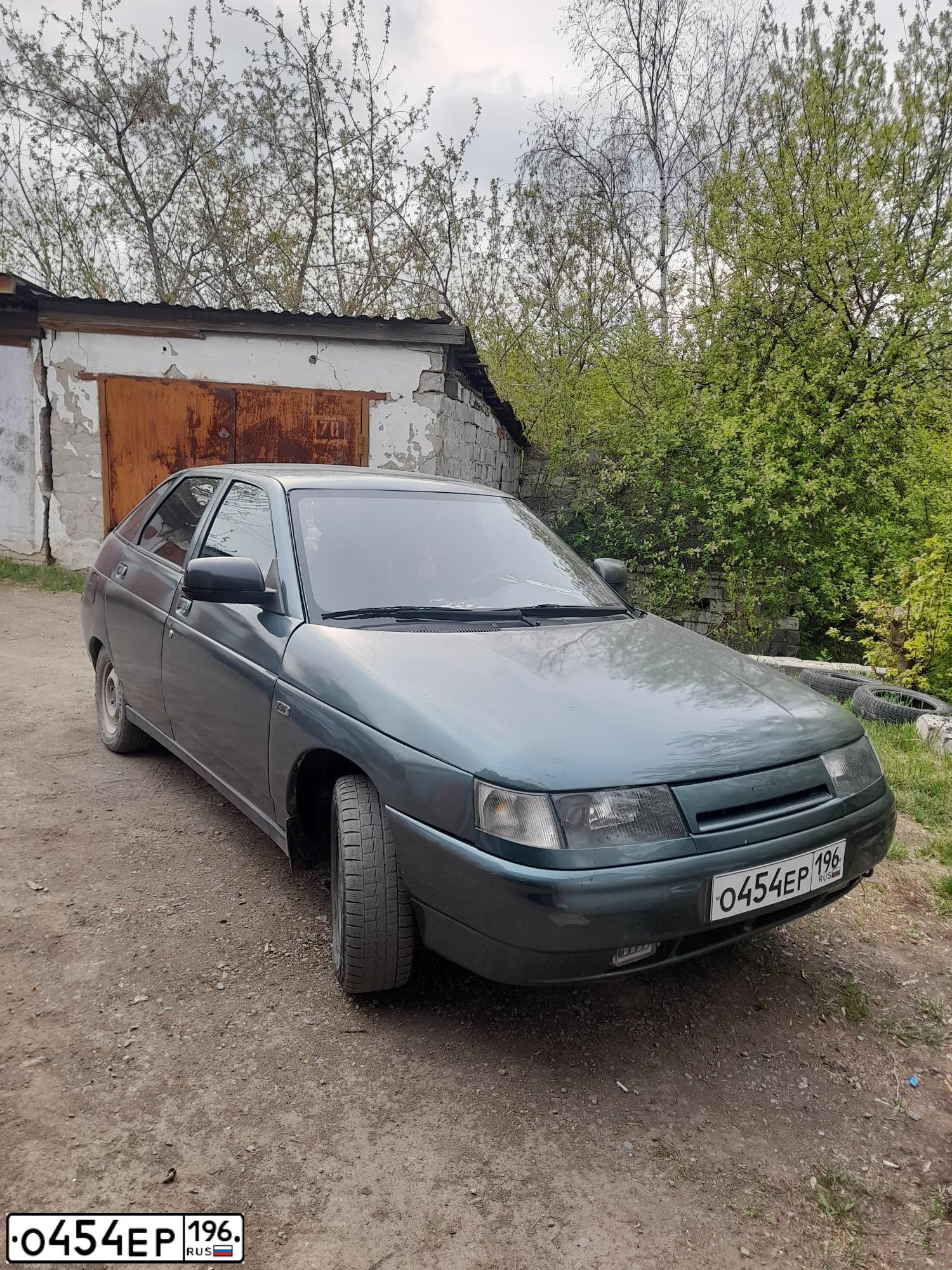 Фото автомобиля LADA 2112, 2008 — госномер О454ЕР196. Цвет: СЕРО-СИНЕ-ЗЕЛЕНЫЙ
