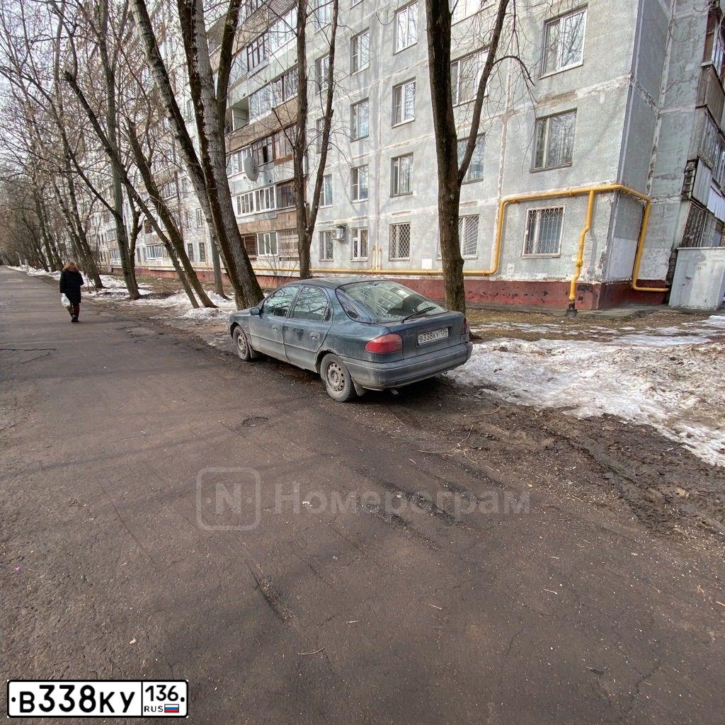 Фото автомобиля FORD MONDEO, 1995 — госномер В338КУ136. Цвет: ЗЕЛЕНЫЙ ТЕМНЫЙ