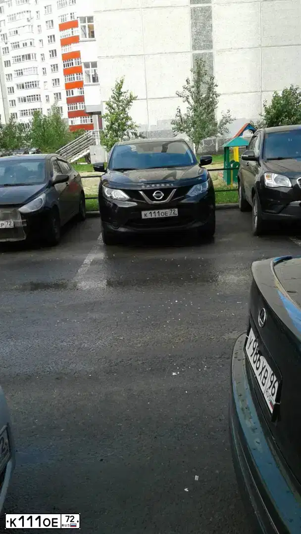 Фото автомобиля NISSAN QASHQAI, 2014 — госномер Т077РЕ72. Цвет: ФИОЛЕТОВЫЙ