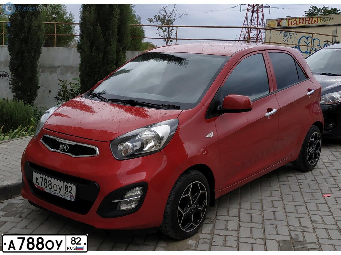 Фото автомобиля KIA PICANTO, 2013 — госномер В818НТ92. Цвет: Красный