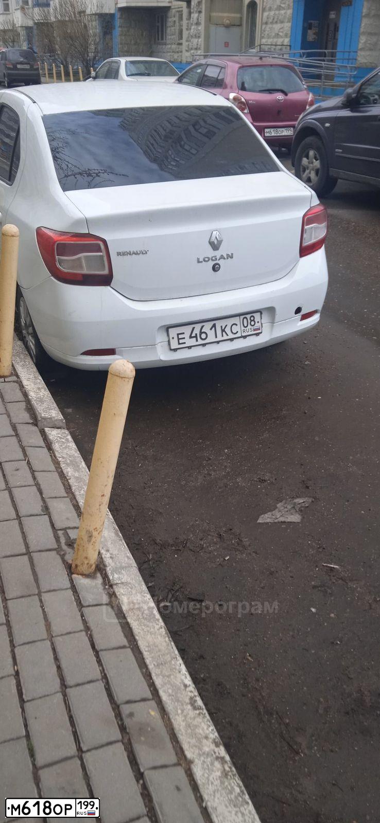 Фото автомобиля TOYOTA VITZ, 2005 — госномер М618ОР199