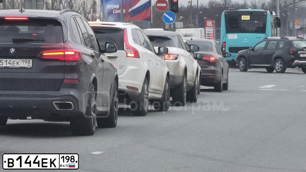 Фото автомобиля ZAZ LANOS, 2008 — госномер В144ЕК198. Цвет: СИНИЙ