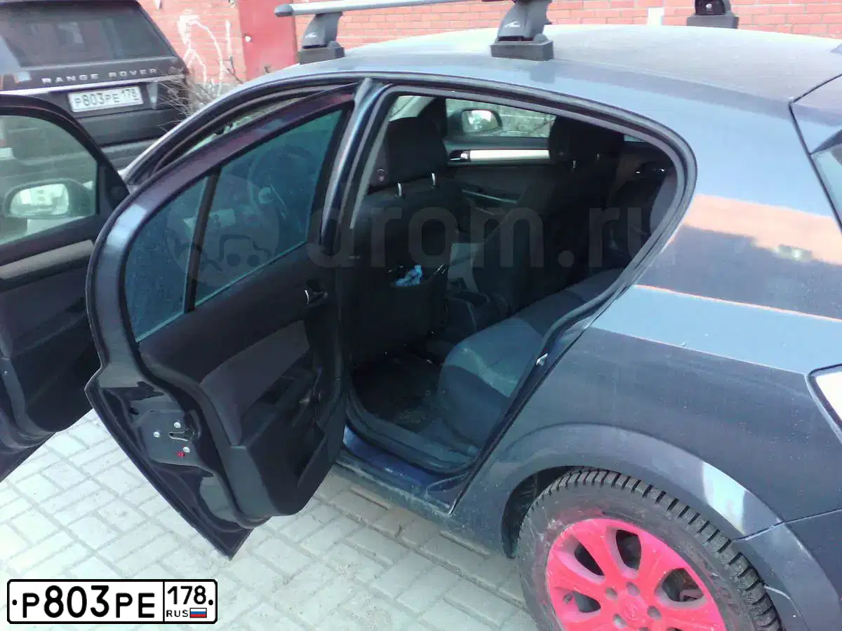 Фото автомобиля LANDROVER RANGE ROVER, 2014 — госномер В757ОК198. Цвет: ЧЕРНЫЙ