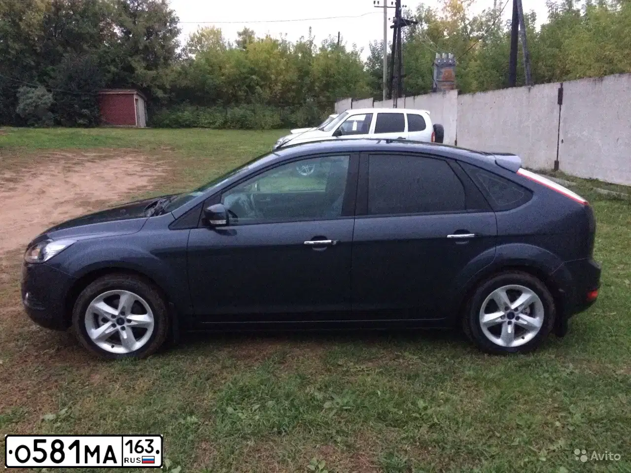 Фото автомобиля FORD FOCUS, 2011 — госномер А873КТ18. Цвет: ТЕМНО-СЕРЫЙ