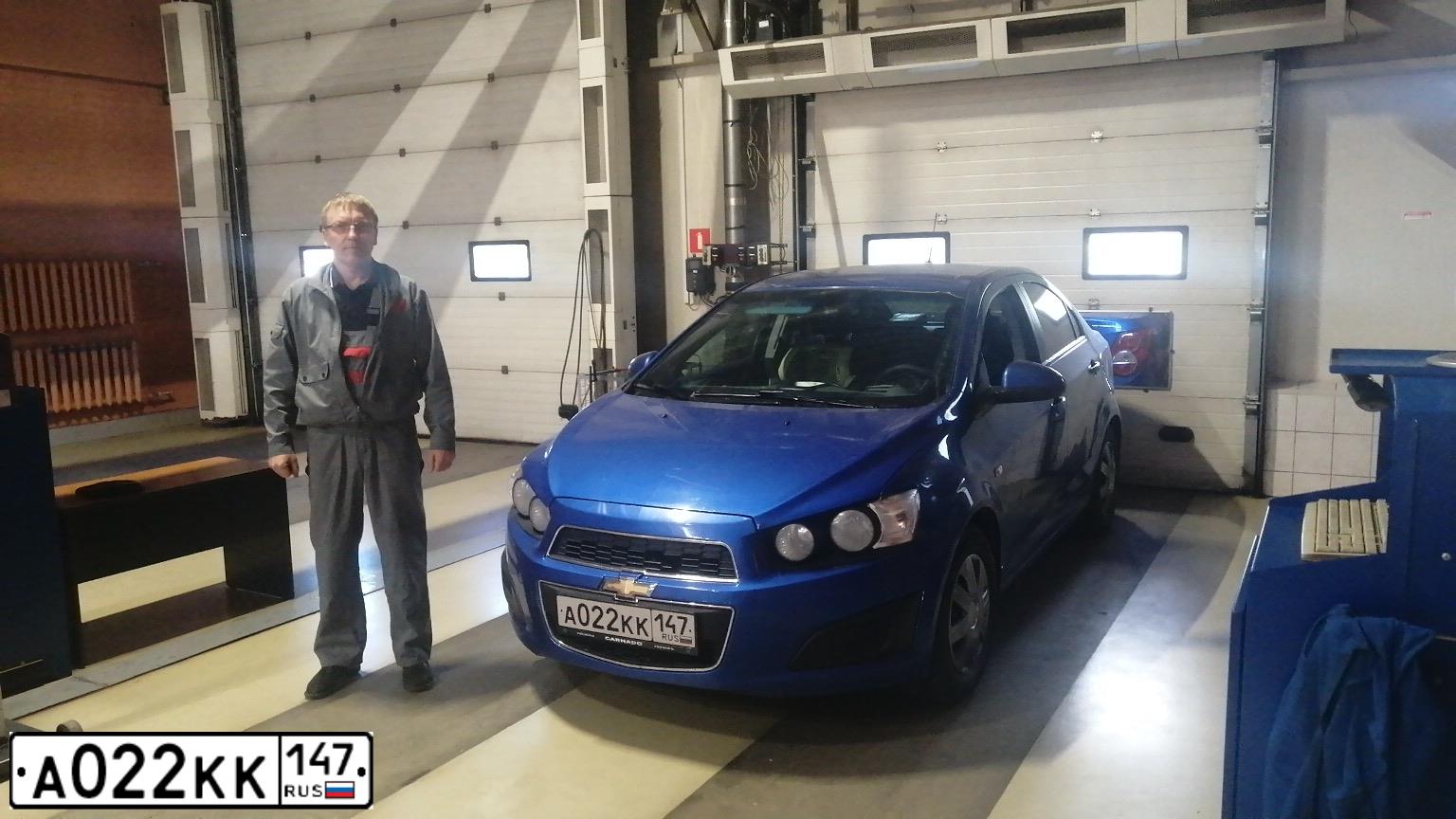 Фото автомобиля CHEVROLET AVEO, 2012 — госномер А022КК147. Цвет: синий