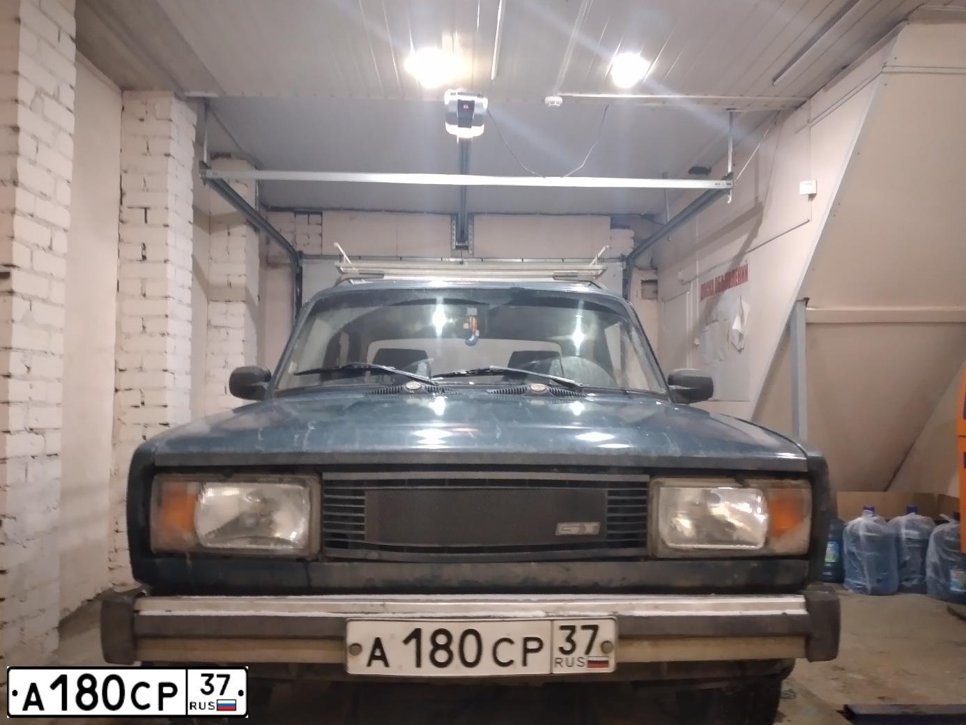 Фото автомобиля LADA 2105, 1997 — госномер А180СР37. Цвет: МУРЕНА