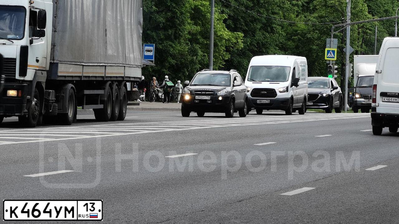 Фото автомобиля HYUNDAI SOLARIS, 2012 — госномер М382НО13. Цвет: Серебристый