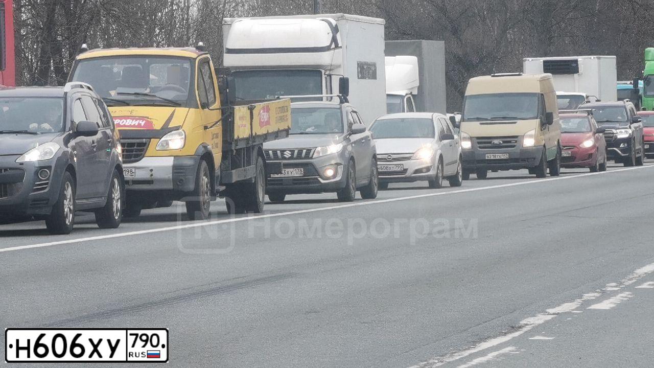 Фото автомобиля SUZUKI /GRAND/ VITARA, 2010 — госномер Х201КУ799. Цвет: БЕЖЕВЫЙ