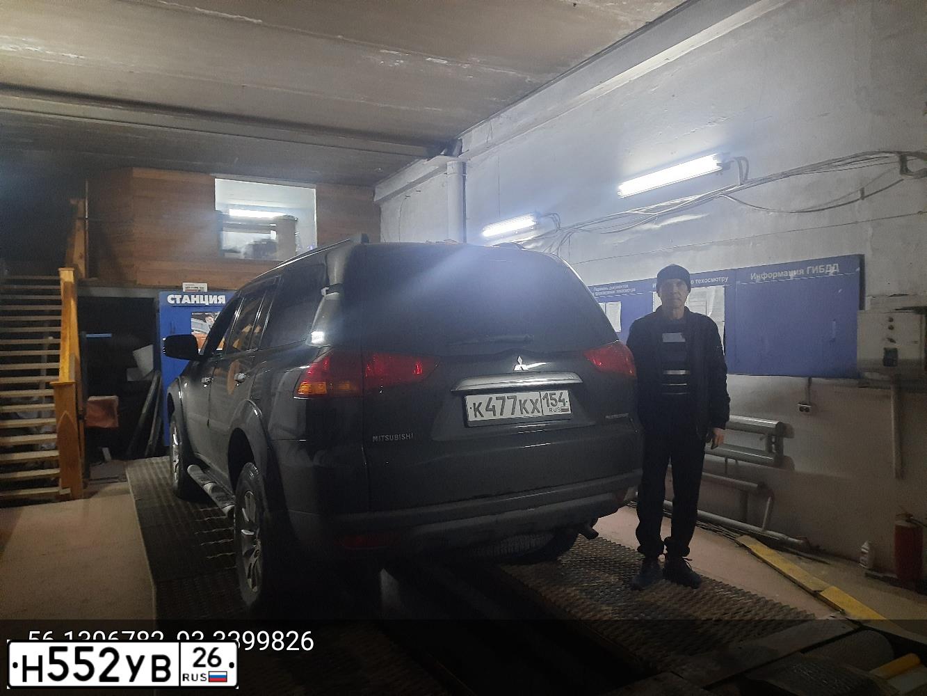 Фото автомобиля MITSUBISHI PAJERO SPORT, 2012 — госномер К477КХ154. Цвет: ЧЕРНЫЙ