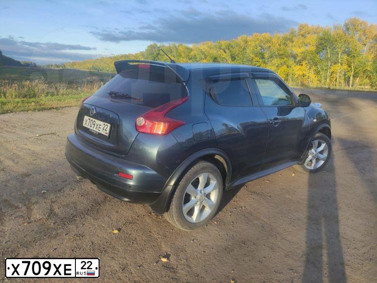 Фото автомобиля NISSAN JUKE, 2012 — госномер Х709ХЕ22. Цвет: ТЕМНО СИНИЙ