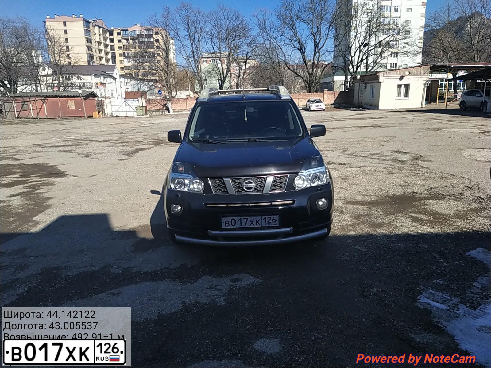 Фото автомобиля NISSAN X-TRAIL, 2008 — госномер Р586КТ123. Цвет: ЧЕРНЫЙ