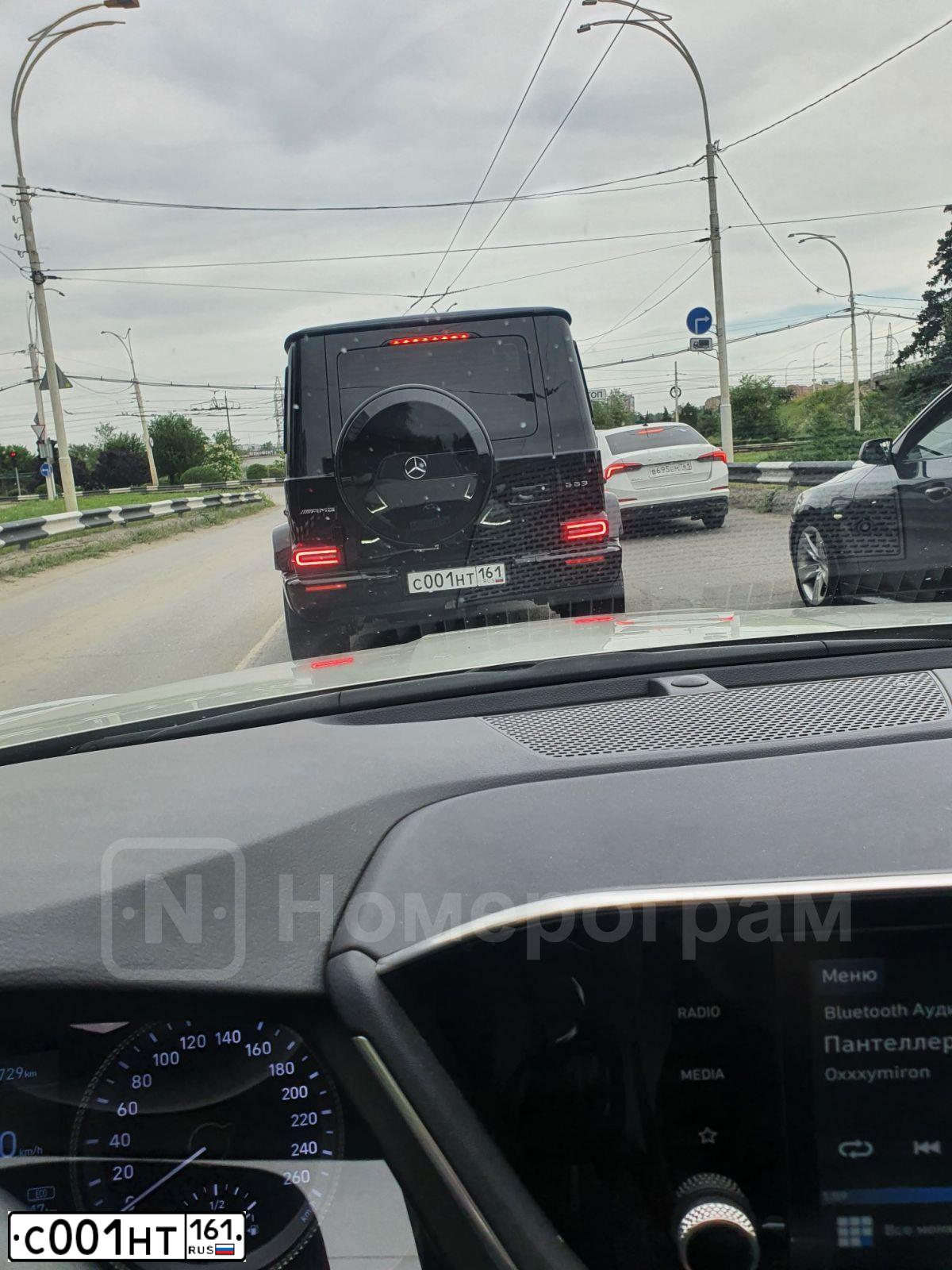 Фото автомобиля LEXUS LX, 2013 — госномер С001НТ161. Цвет: ЧЕРНЫЙ