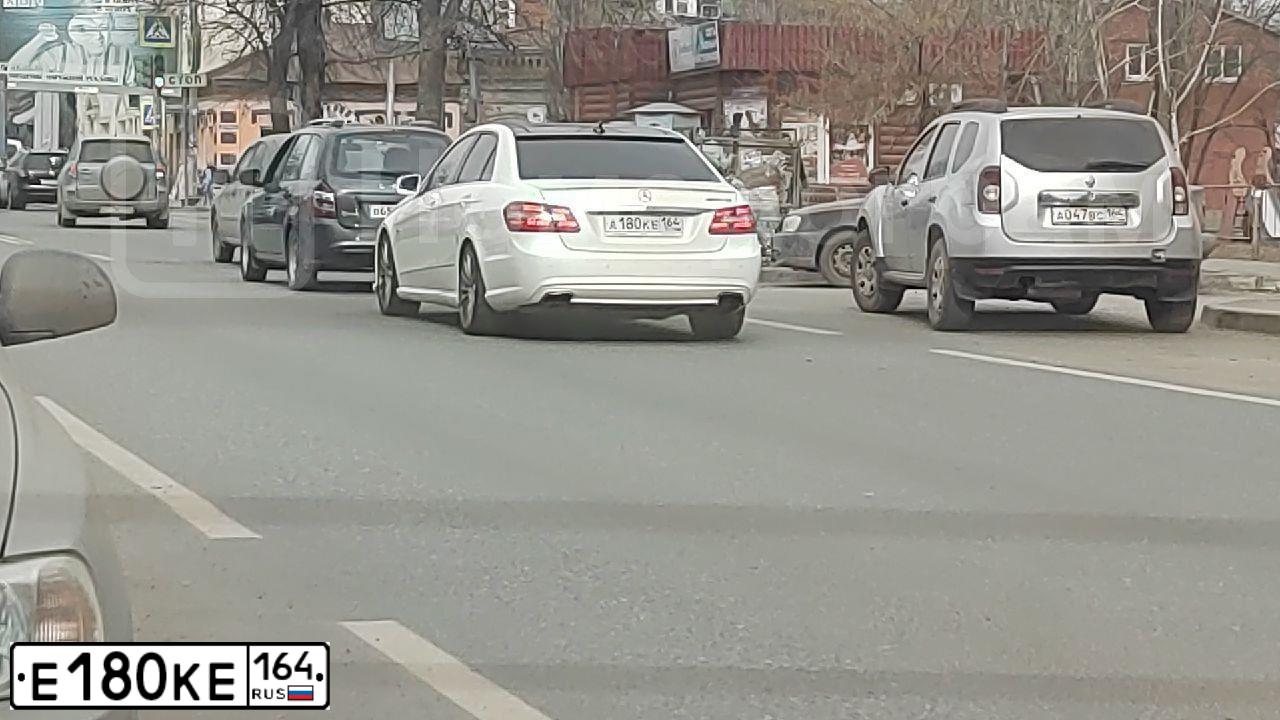 Фото автомобиля LADA 2115, 2001 — госномер М561УТ164. Цвет: СВЕТЛО-СЕРЕБРИСТЫЙ МЕТАЛЛ