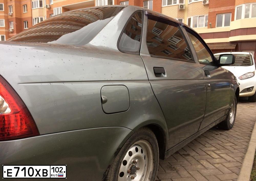 Фото автомобиля LADA 2170 PRIORA, 2008 — госномер Е710ХВ102. Цвет: средний серо-зеленый металлик