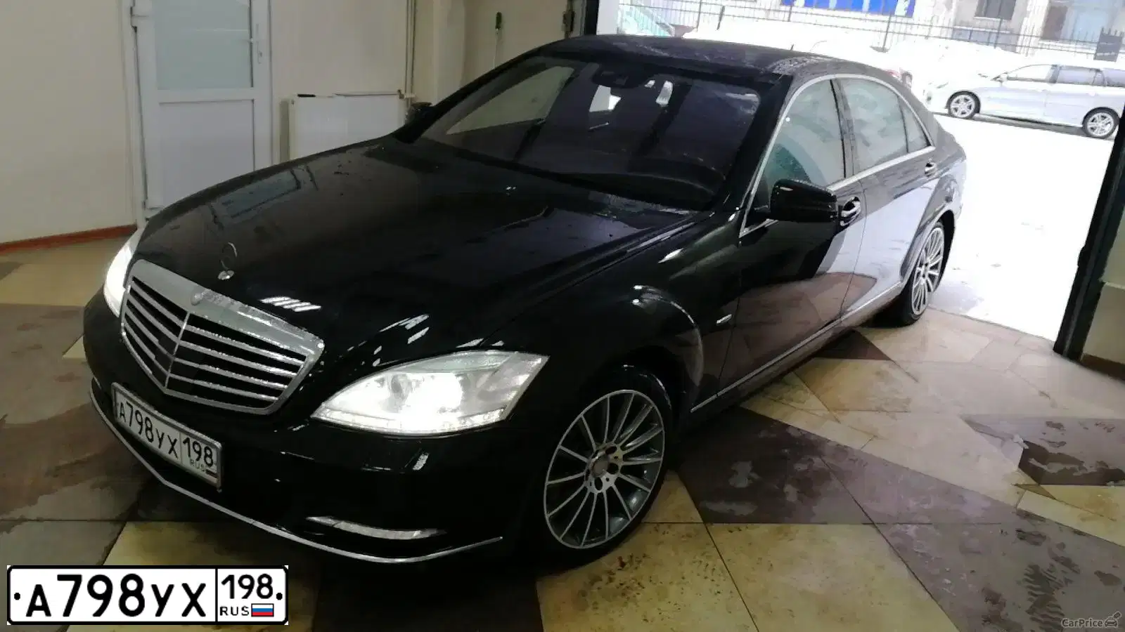 Фото автомобиля MERCEDES S-KLASSE, 2010 — госномер О428ОО178. Цвет: ЧЕРНЫЙ