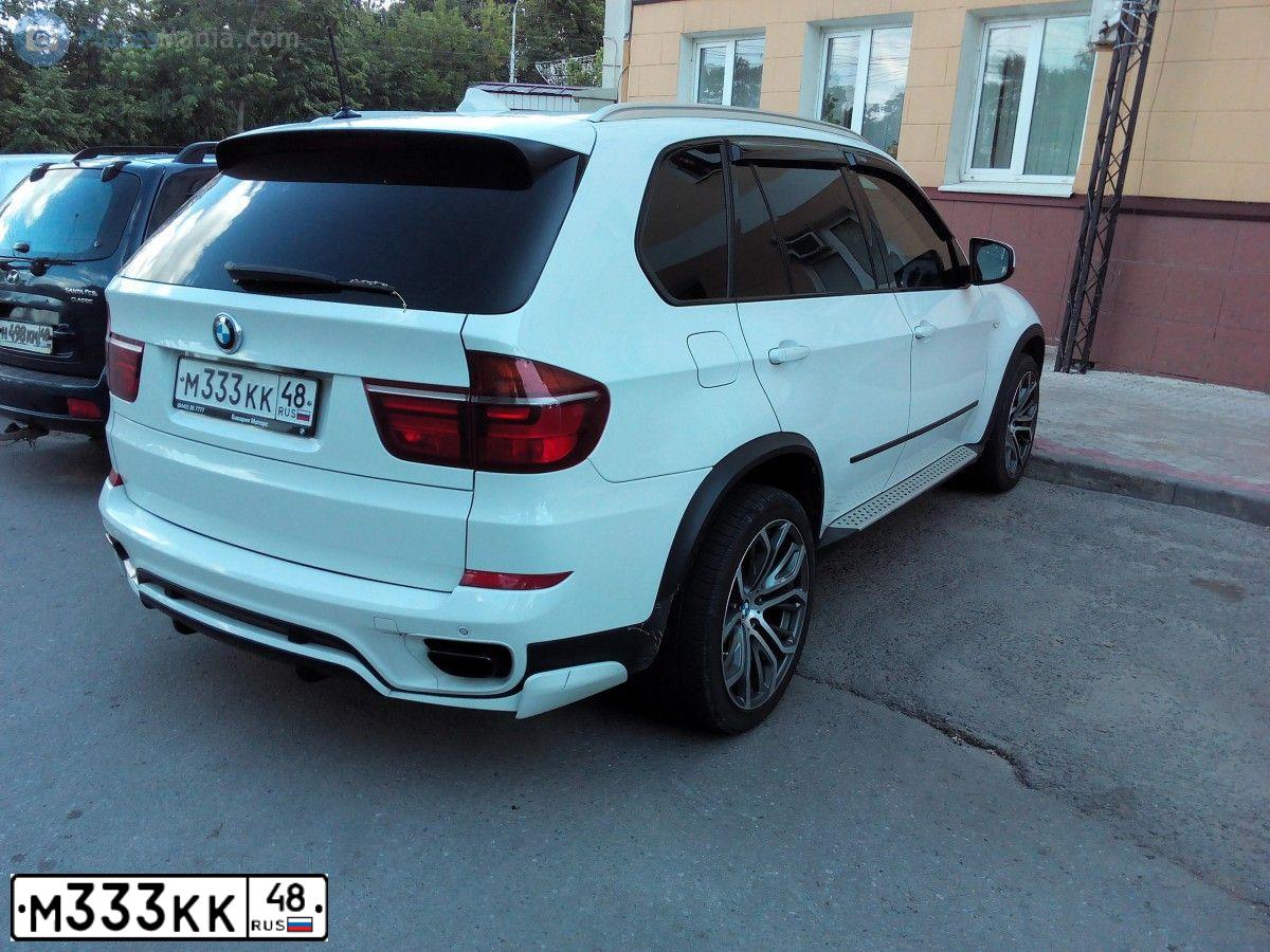 Фото автомобиля BMW X5, 2007 — госномер М332РХ48. Цвет: СЕРЫЙ