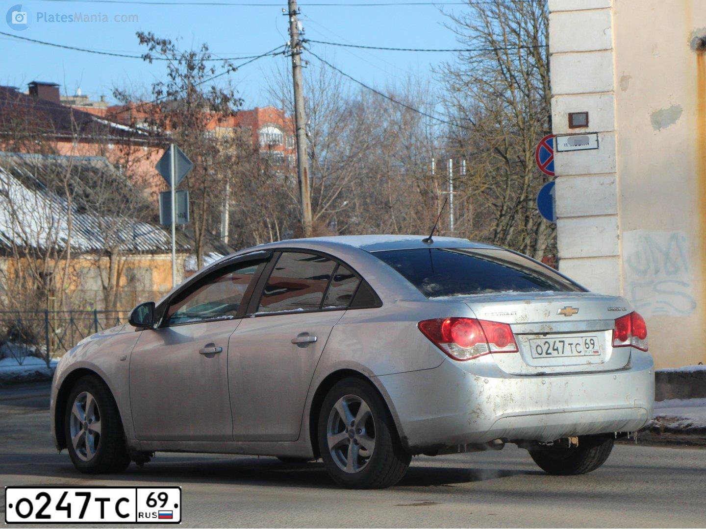 Фото автомобиля CHEVROLET CRUZE, 2012 — госномер О247ТС69. Цвет: СЕРЕБРИСТЫЙ МЕТАЛЛИК