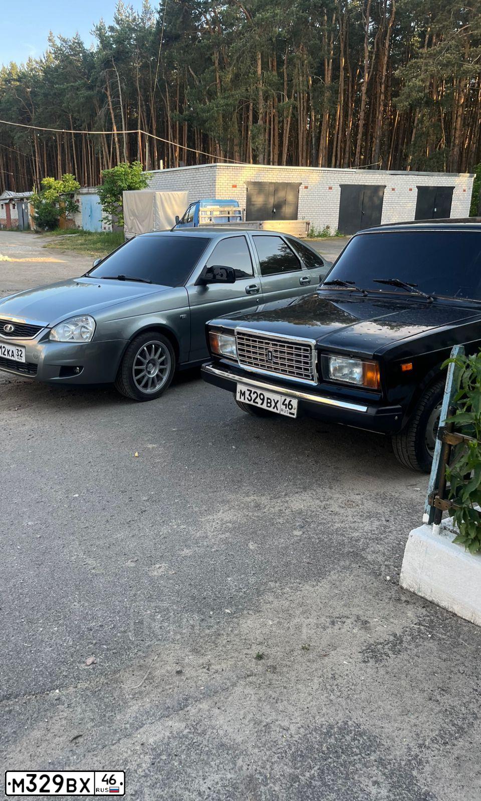 Фото автомобиля LADA 2107, 2010 — госномер М329ВХ46. Цвет: Сине-Черный