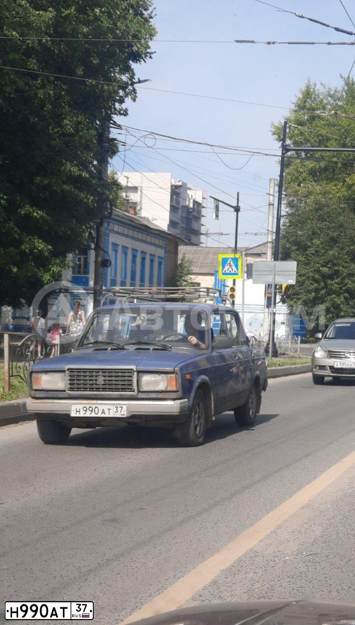 Фото автомобиля LADA 2107, 2005 — госномер Н990АТ37. Цвет: СИНИЙ