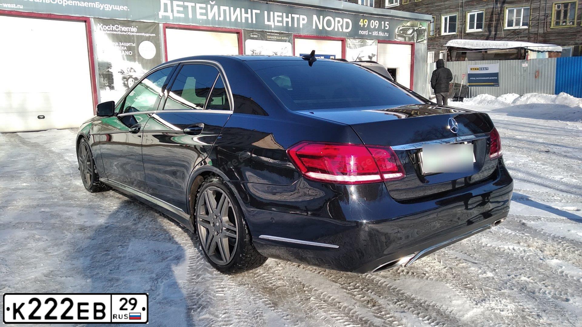 Фото автомобиля VOLKSWAGEN TOUAREG, 2008 — госномер В325ОТ37. Цвет: ЧЕРНЫЙ
